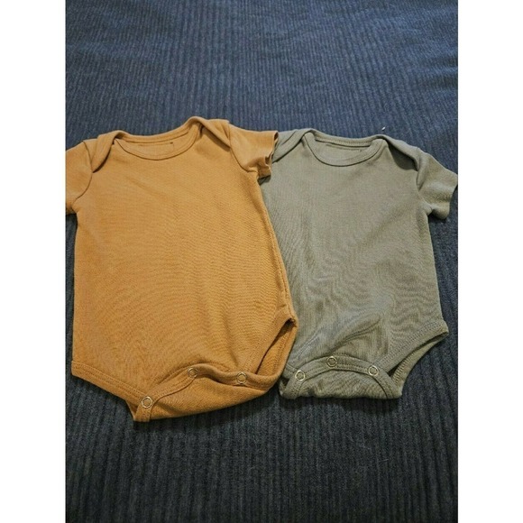 Euc Modern Burlap Bodysuit Bundle Size 0-3m - Picture 1 of 7